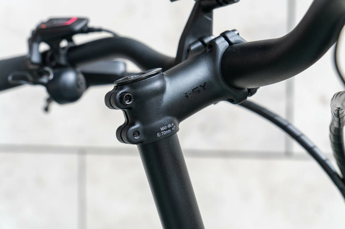 Rower elektryczny na pasku Isy E5 ZR F Bosch Nexus 5 Biały