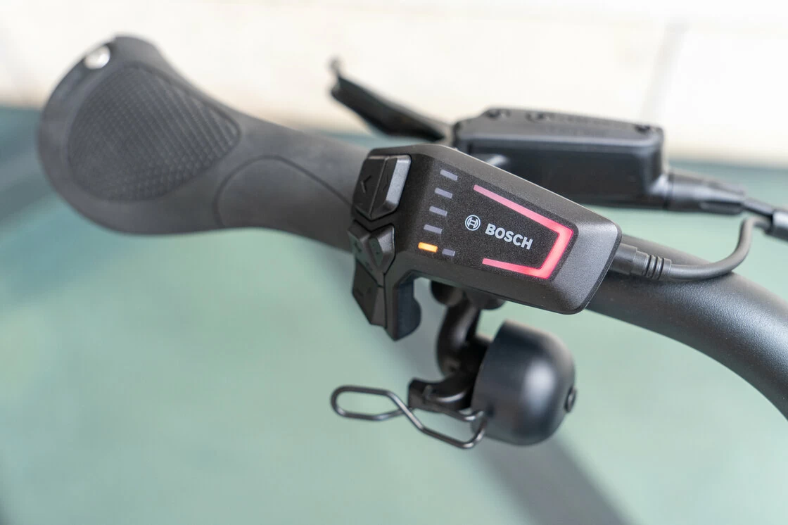 Rower elektryczny na pasku Isy E5 ZR F Bosch Nexus 5 Biały