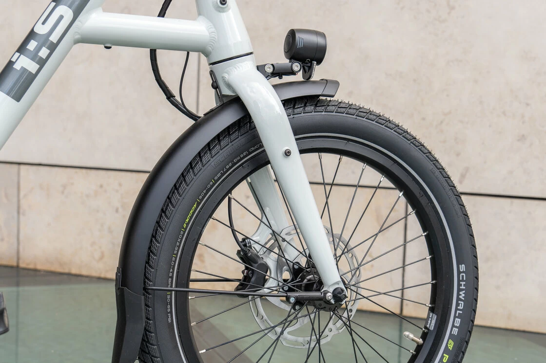 Rower elektryczny na pasku Isy E5 ZR F Bosch Nexus 5 Biały