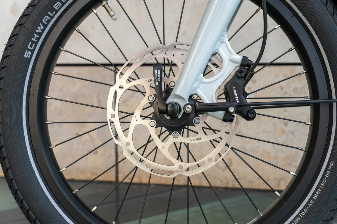 Rower elektryczny na pasku Isy E5 ZR F Bosch Nexus 5 Biały