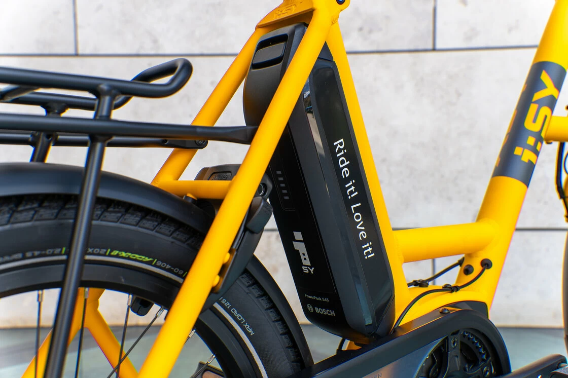 Rower elektryczny na pasku Isy E5 ZR F Bosch Nexus 5 Żółty