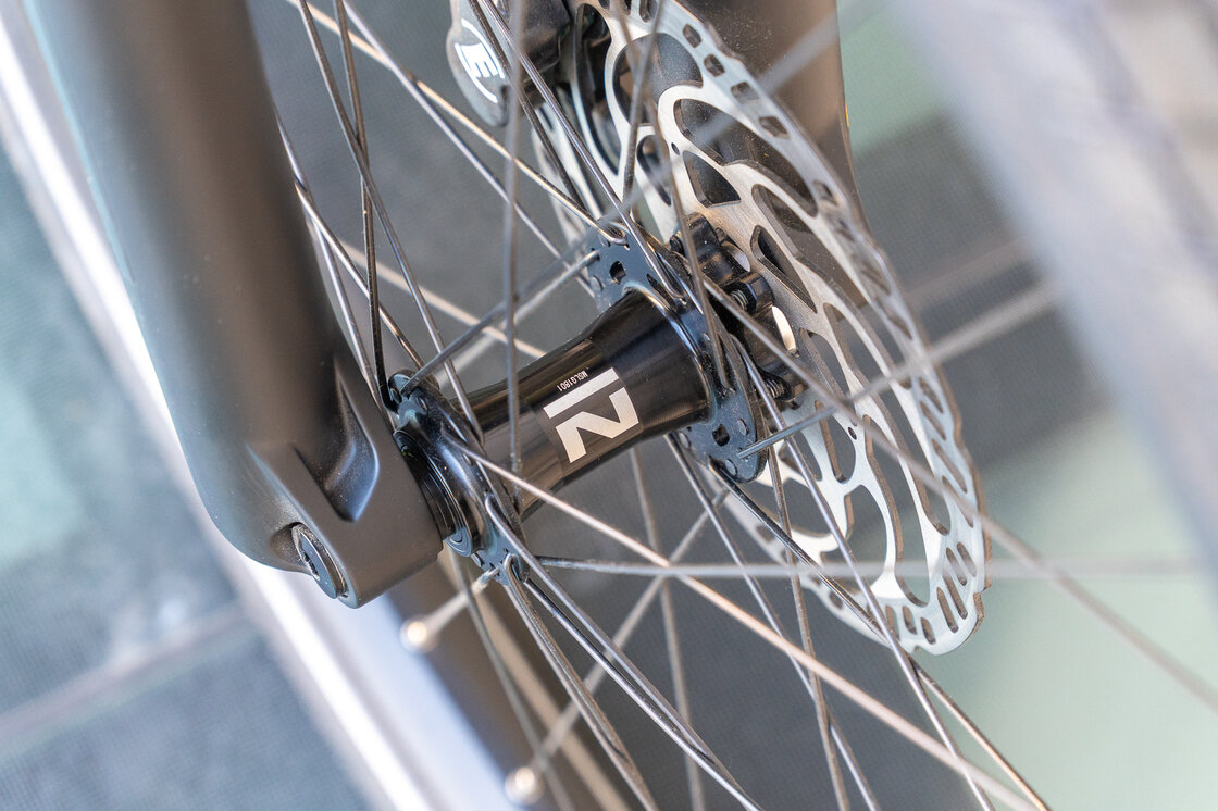 Rower elektryczny na pasku Riese & Muller Charger4 VARIO Mixte 750Wh