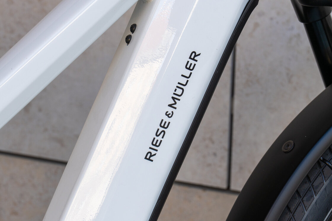 Rower elektryczny na pasku Riese & Muller Charger4 VARIO Mixte 750Wh