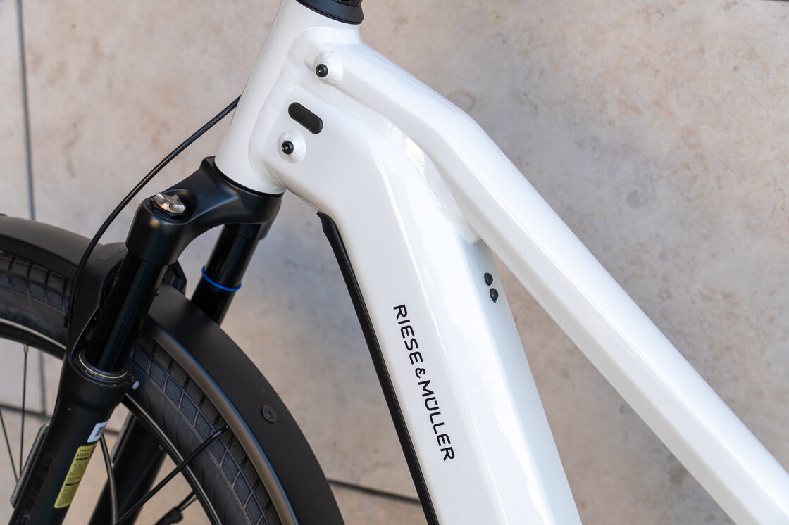 Rower elektryczny na pasku Riese & Muller Charger4 VARIO Mixte 750Wh