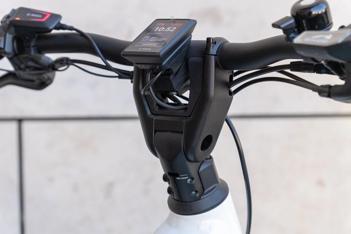 Rower elektryczny na pasku Riese & Muller Charger 4 Vario 750Wh White