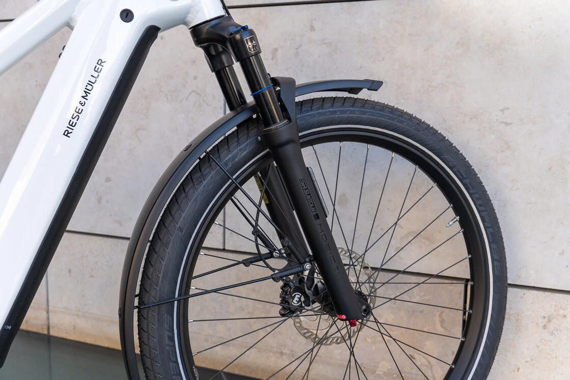 Rower elektryczny na pasku Riese & Muller Charger 4 Vario 750Wh White