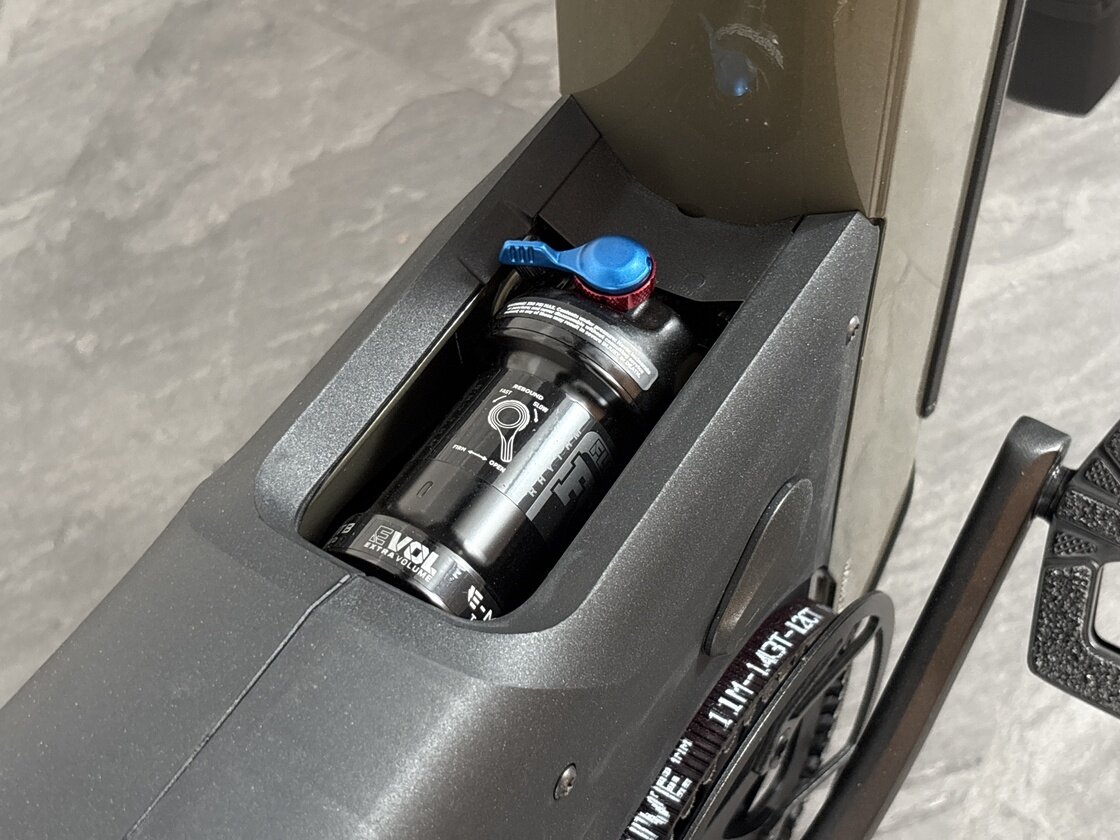 Rower elektryczny na pasku Riese & Muller Delite 5 GT Bosch Amber