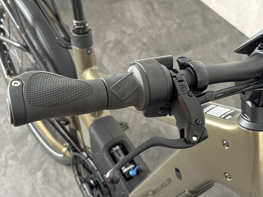 Rower elektryczny na pasku Riese & Muller Delite 5 Rohloff Bosch Amber