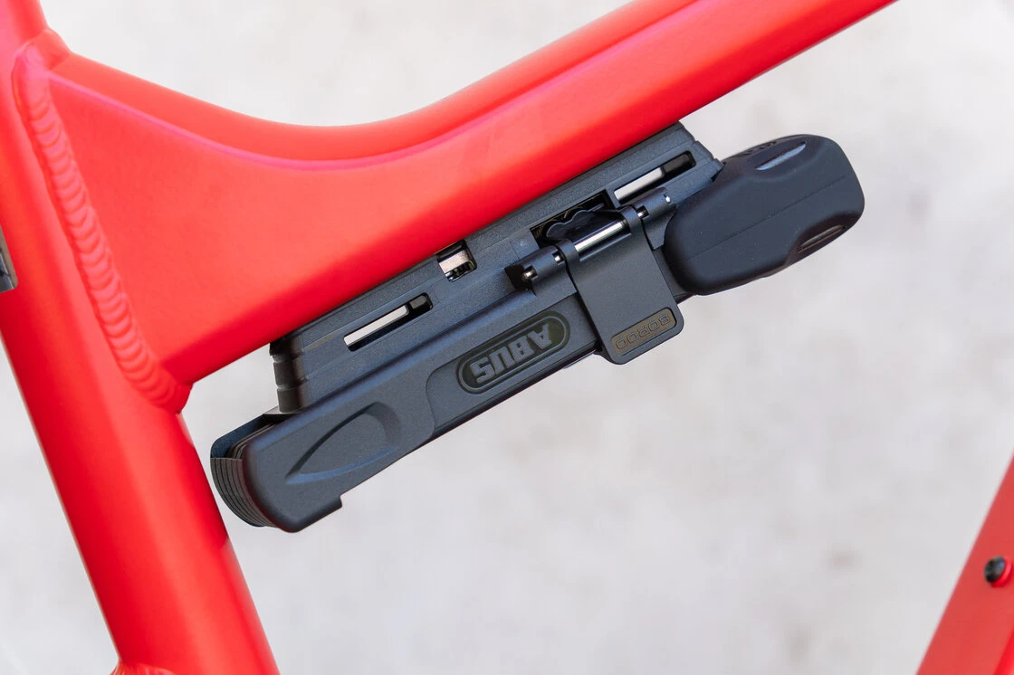 Rower elektryczny na pasku Riese & Muller Delite GT Vario 625Wh Chili Mat