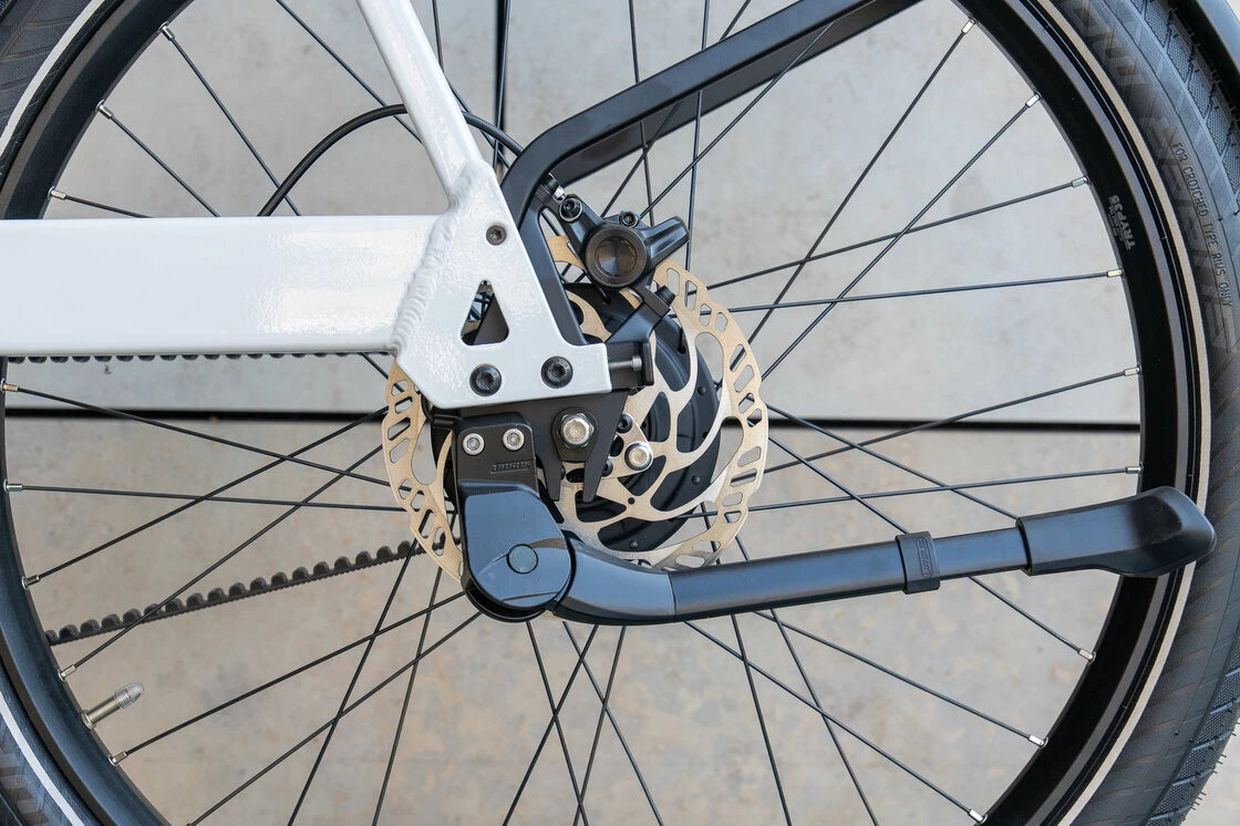 Rower elektryczny na pasku Riese & Muller Nevo 4 GT Vario SMART 625Wh KIOX 300 Pure White Metallic