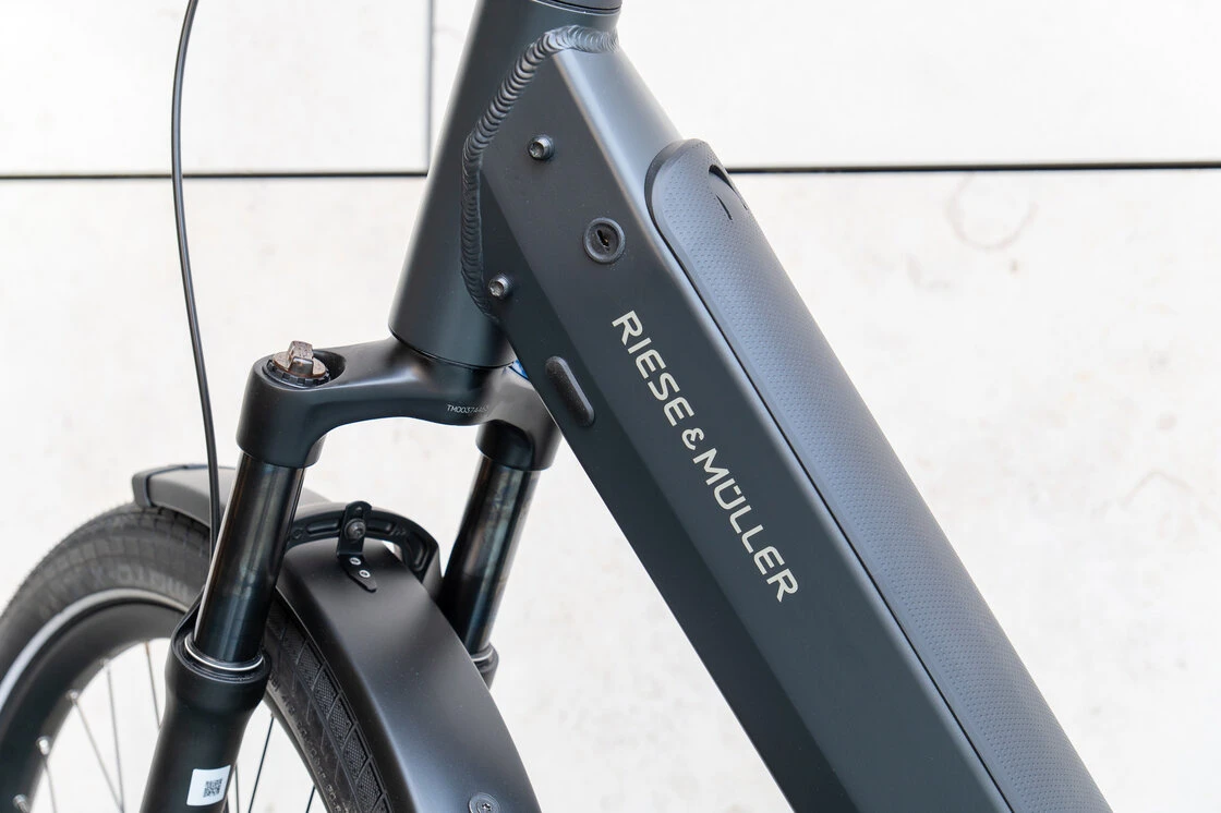 Rower elektryczny na pasku Riese & Muller Nevo 4 GT Vario SMART 625Wh KIOX 300 Dark Grey Mat