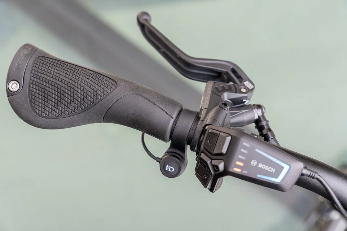 Rower elektryczny na pasku Riese & Muller Nevo 4 GT Vario SMART 750Wh KIOX 300 Dynamic Red Metallic