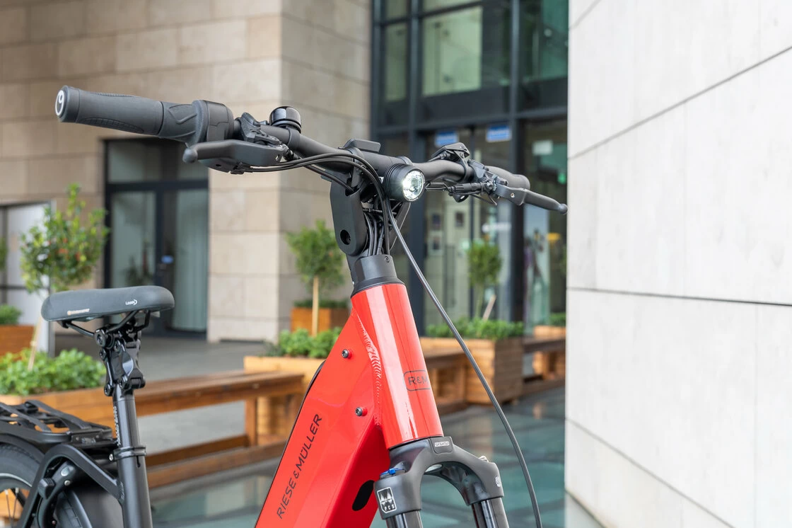 Rower elektryczny na pasku Riese & Muller Nevo 4 GT Vario SMART 750Wh KIOX 300 Dynamic Red Metallic