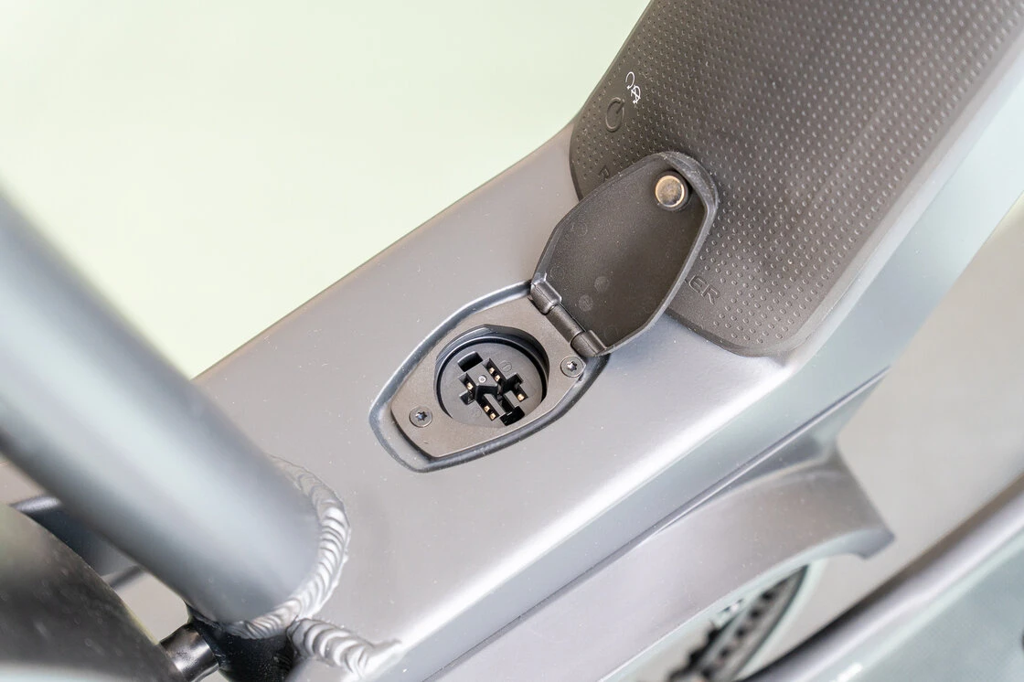 Rower elektryczny na pasku Riese & Muller Nevo 4 Vario HS Speed Bike 750Wh Dark Grey Mat