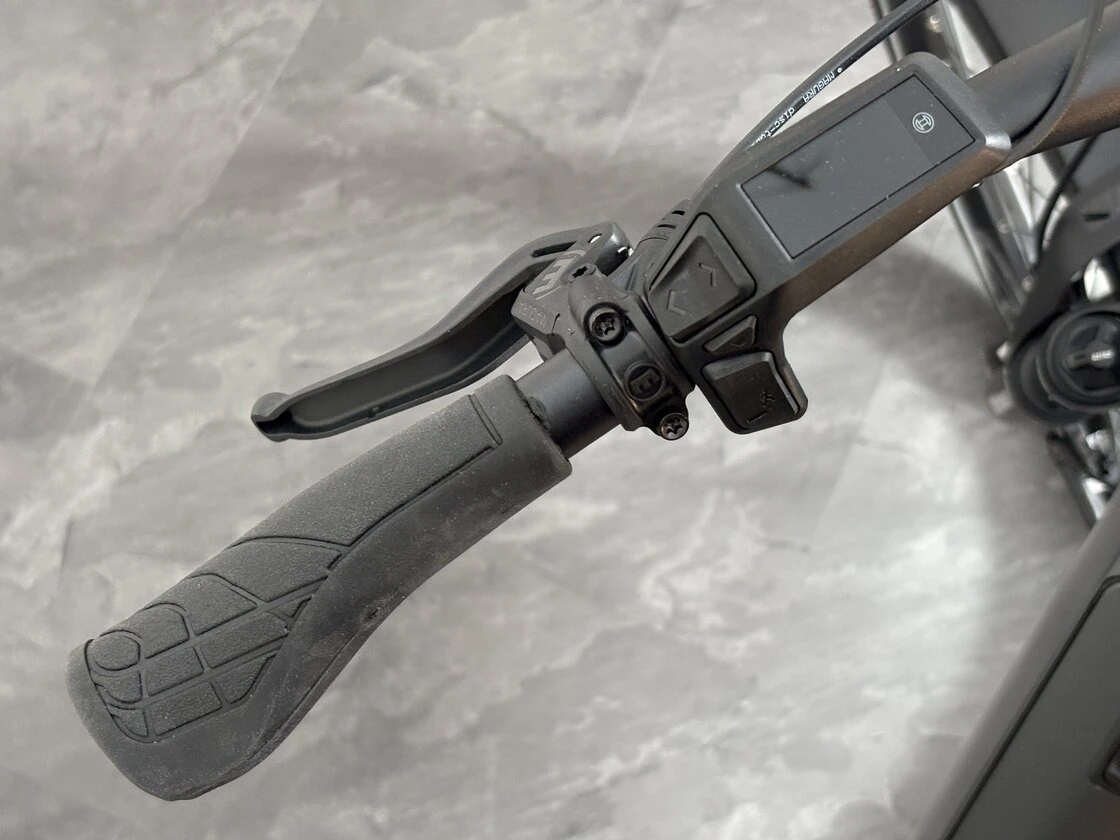 Rower elektryczny na pasku Riese & Muller Nevo 5 Vario Core