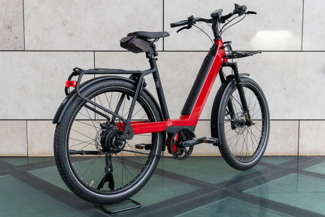Rower elektryczny Riese & Muller Nevo GT Vario na pasku INTUVIA Front Carrier