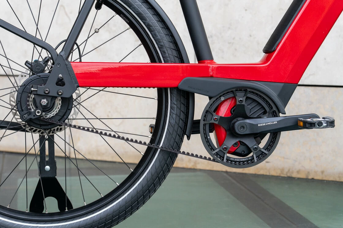 Rower elektryczny Riese & Muller Nevo GT Vario na pasku INTUVIA Front Carrier