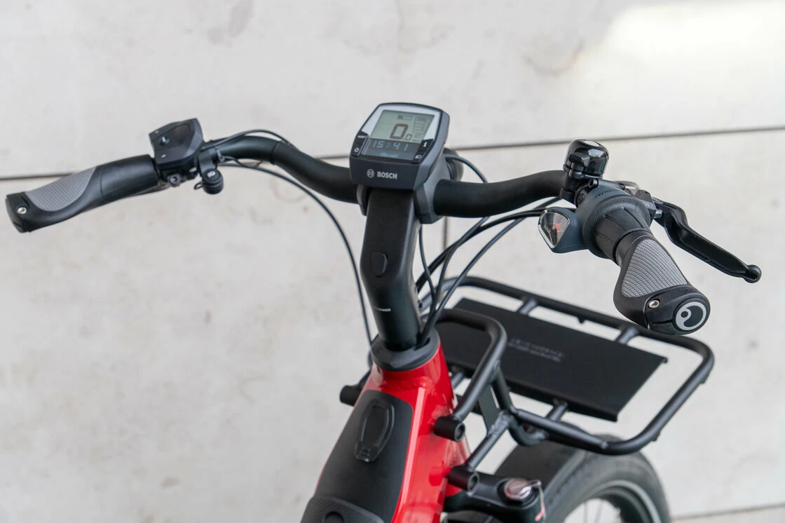 Rower elektryczny Riese & Muller Nevo GT Vario na pasku INTUVIA Front Carrier
