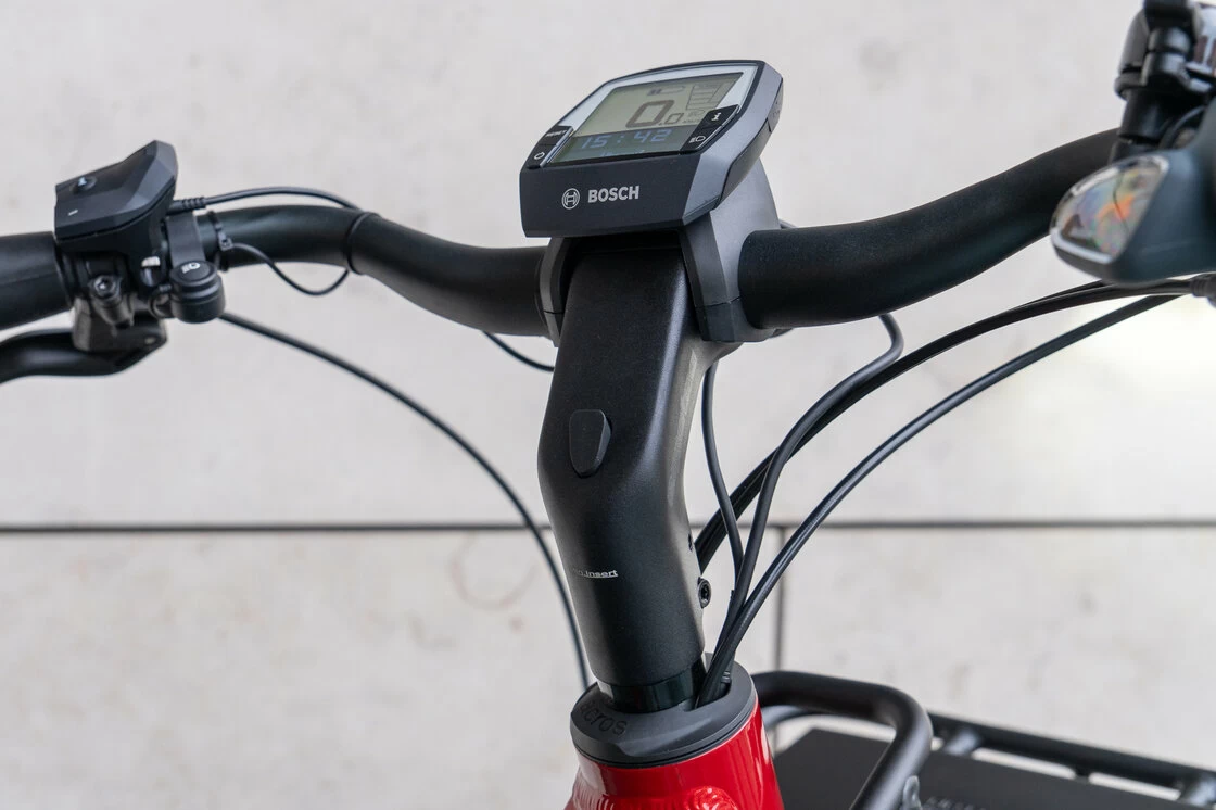 Rower elektryczny Riese & Muller Nevo GT Vario na pasku INTUVIA Front Carrier