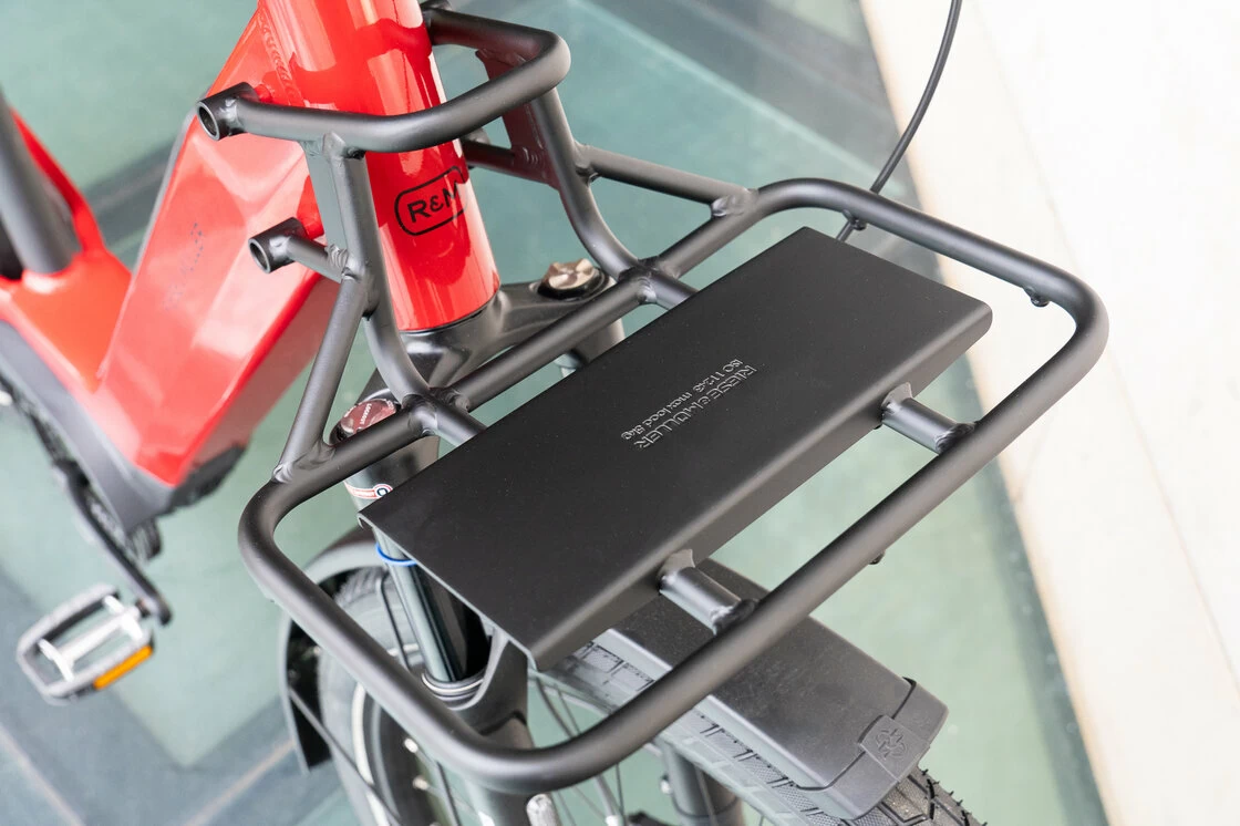 Rower elektryczny Riese & Muller Nevo GT Vario na pasku INTUVIA Front Carrier