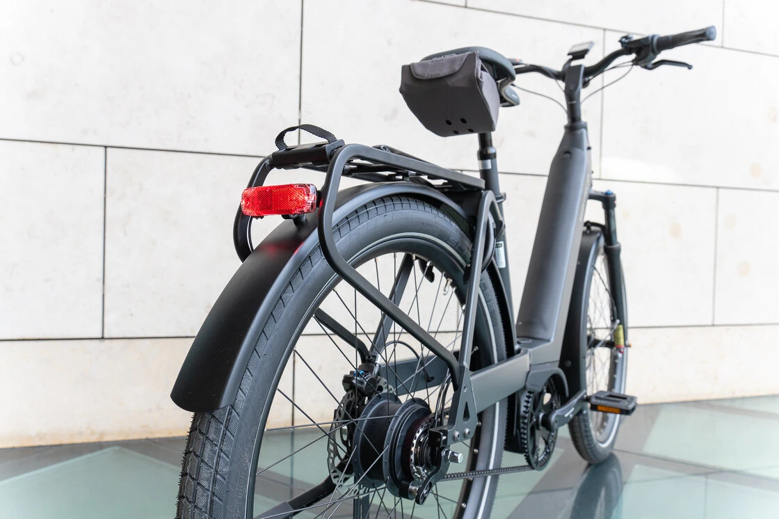 Rower elektryczny Riese & Muller Nevo GT Vario na pasku SMART 625Wh Intuvia 100 Dark Grey Mat