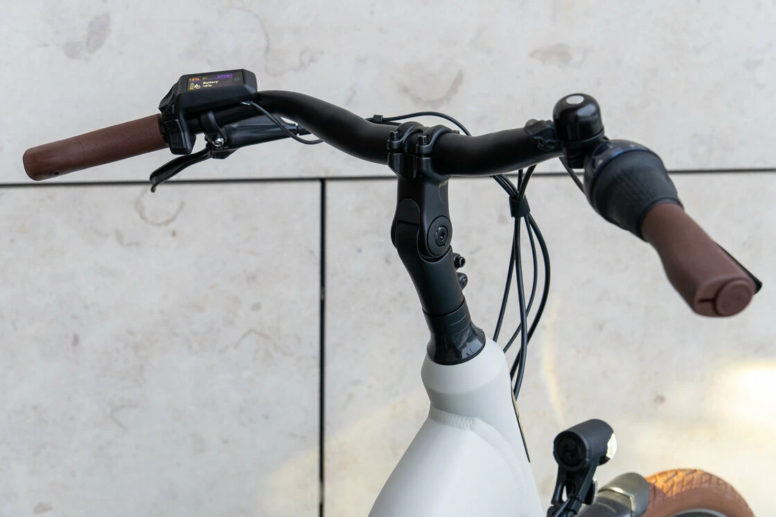 Rower elektryczny z baterią w ramie Batavus Altura E-go Power BES3 Smart 500Wh Light Gray Mat