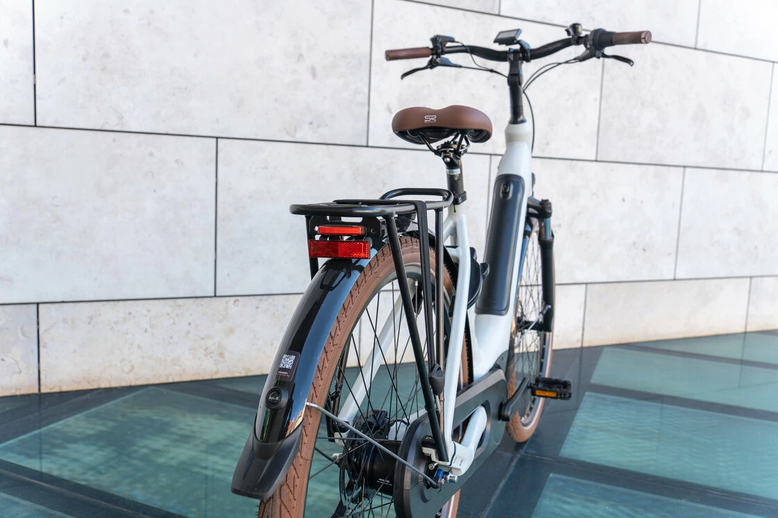 Rower elektryczny z baterią w ramie Batavus Altura E-go Power PRO Smart