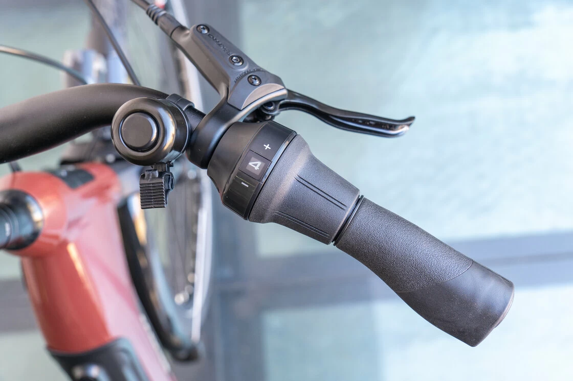Rower elektryczny z baterią w ramie Batavus Altura E-go Power PRO Smart