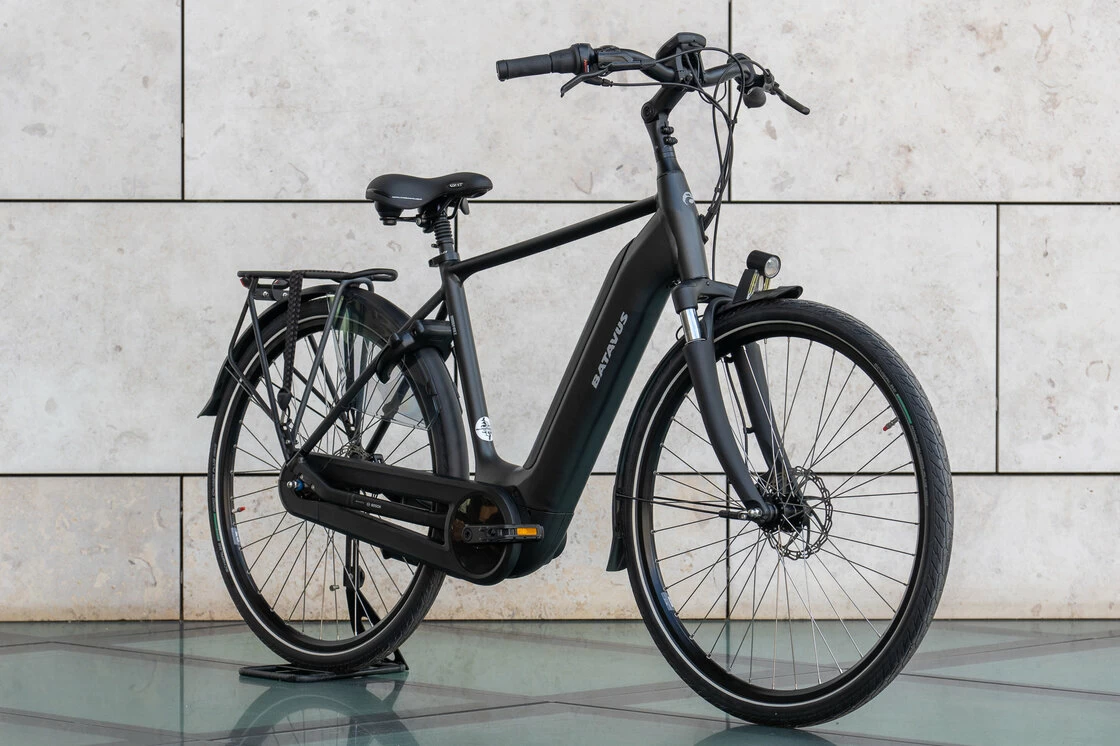 Rower elektryczny z baterią w ramie Batavus Finez E-go Power Męski Black Mat