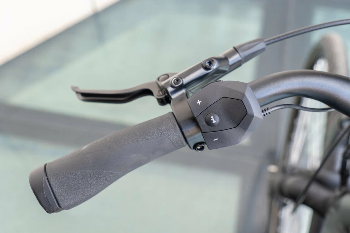 Rower elektryczny z baterią w ramie Batavus Finez E-go Power Męski Black Mat