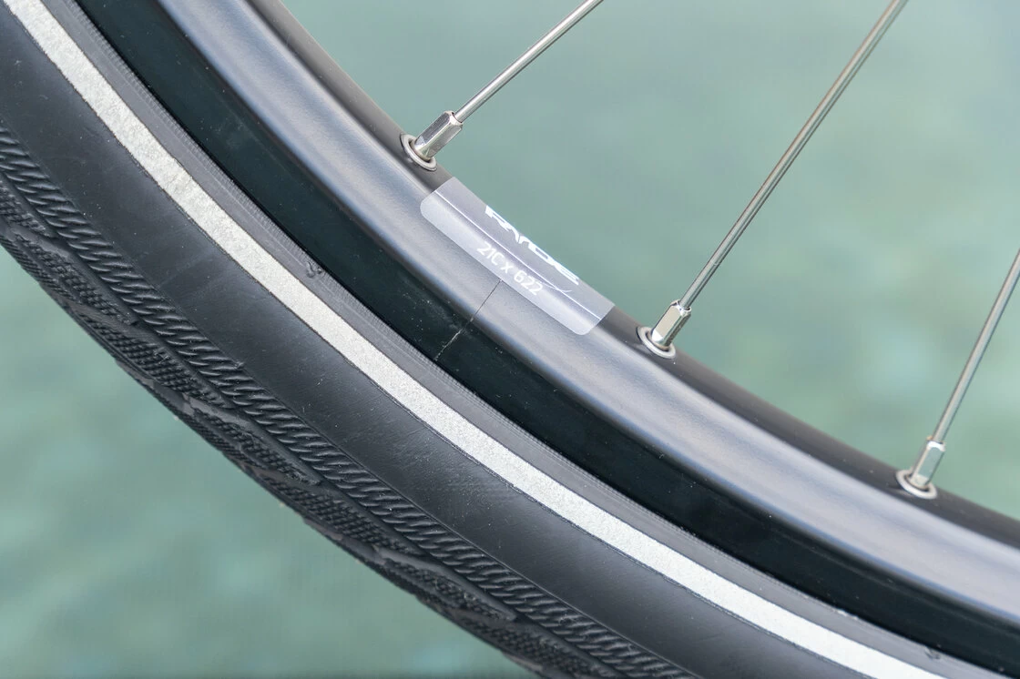 Rower elektryczny z baterią w ramie Batavus Finez E-go Power Męski Black Mat