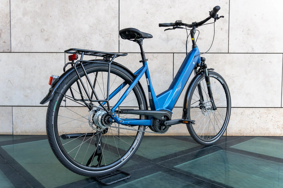 Rower elektryczny z baterią w ramie BBF E-City Chur Bosch 630Wh Blue Mat 52