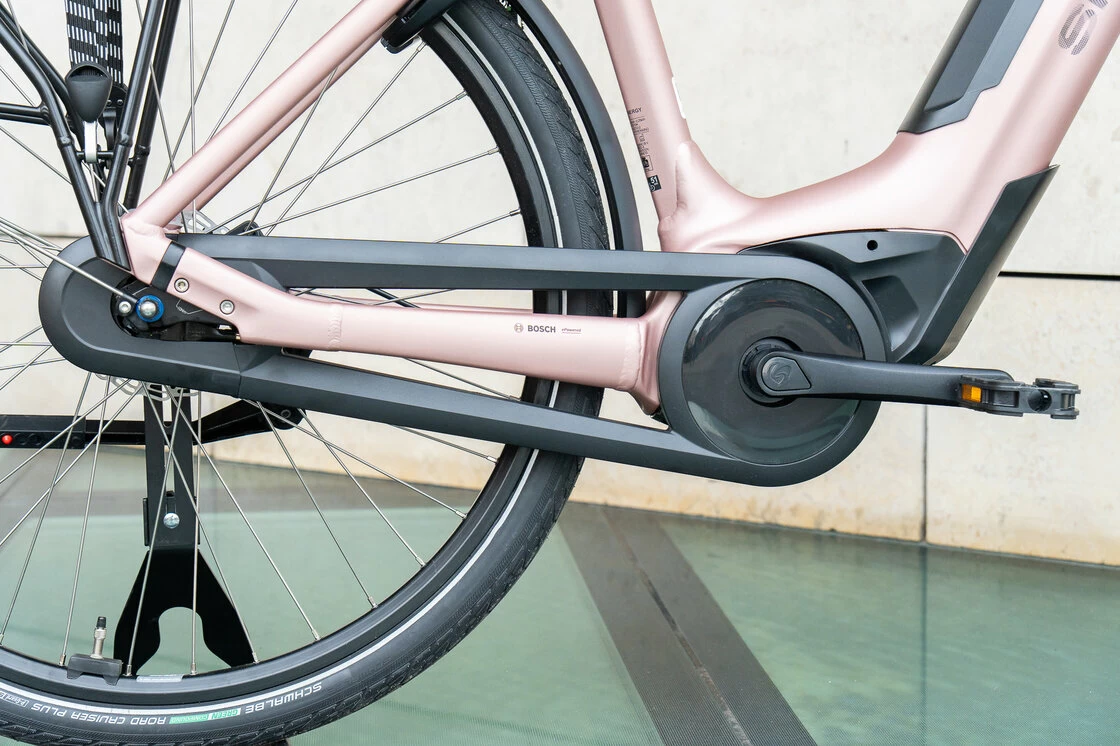 Rower elektryczny z baterią w ramie Sparta c-Grid Energy Bosch Smart 500Wh New Pink Mat 56