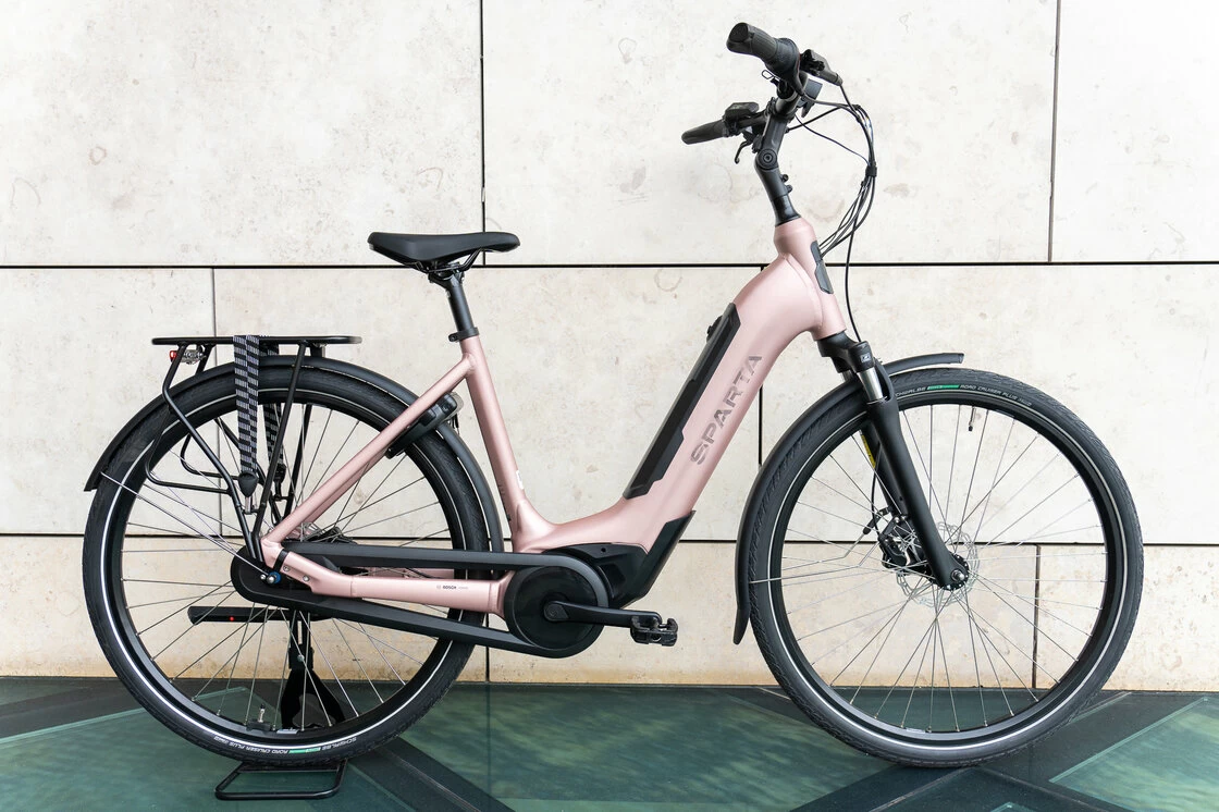 Rower elektryczny z baterią w ramie Sparta c-Grid Energy Bosch Smart 500Wh New Pink Mat 61