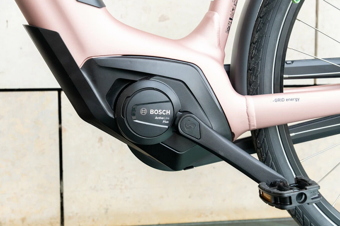 Rower elektryczny z baterią w ramie Sparta c-Grid Energy Bosch Smart 500Wh New Pink Mat 61