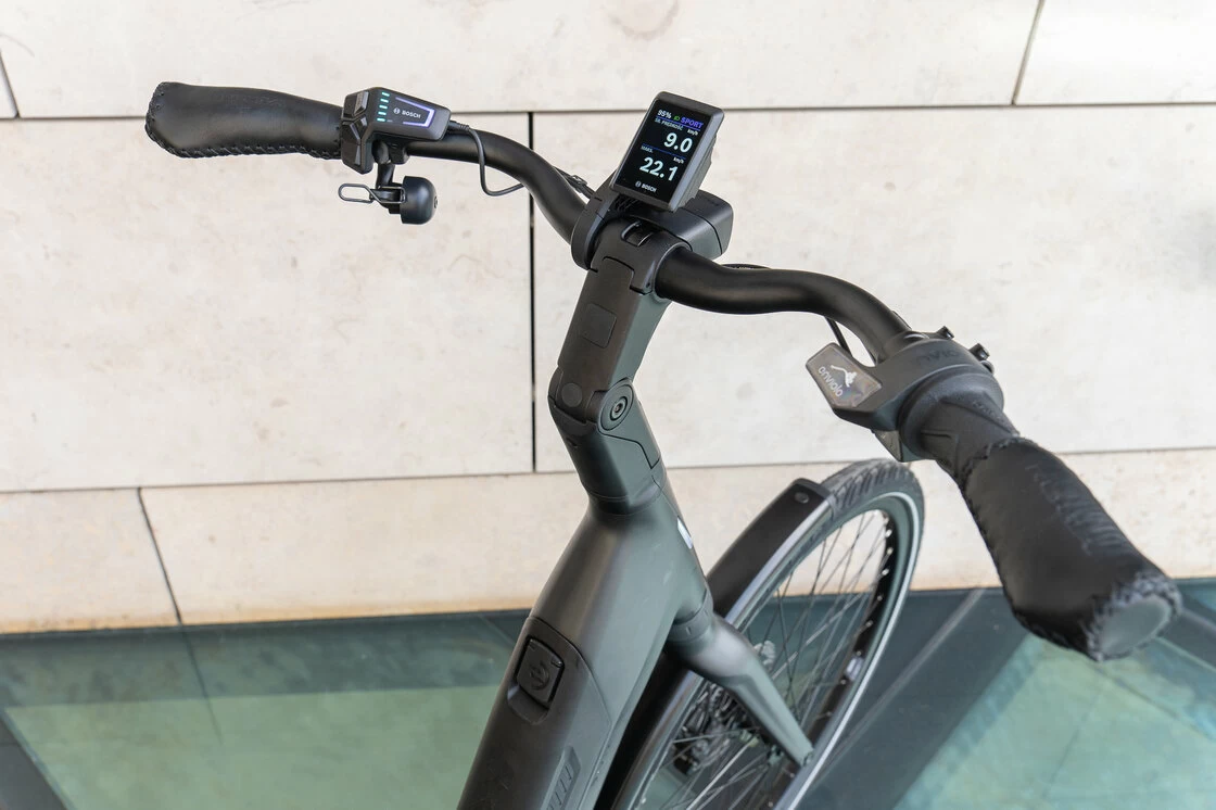 Rower elektryczny z paskiem KOGA EVIA PRO Bosch Smart System Black Mat