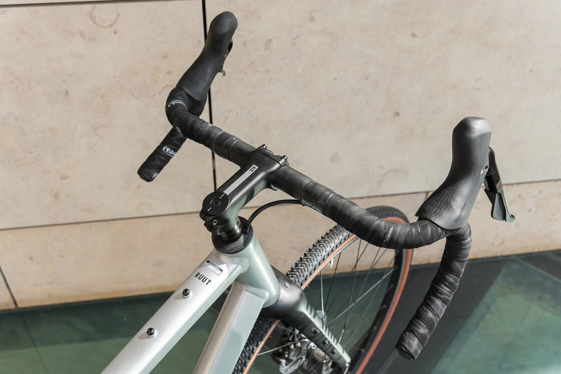 Rower Gravel Rondo Ruut AL1 2X G3 Chrome / Black