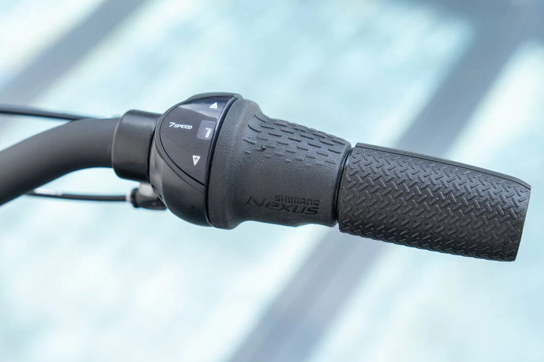 Rower miejski Cortina U4 Black Mat 61