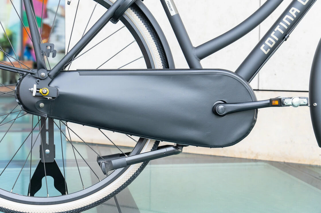 Rower miejski Cortina U4 Black Mat 61