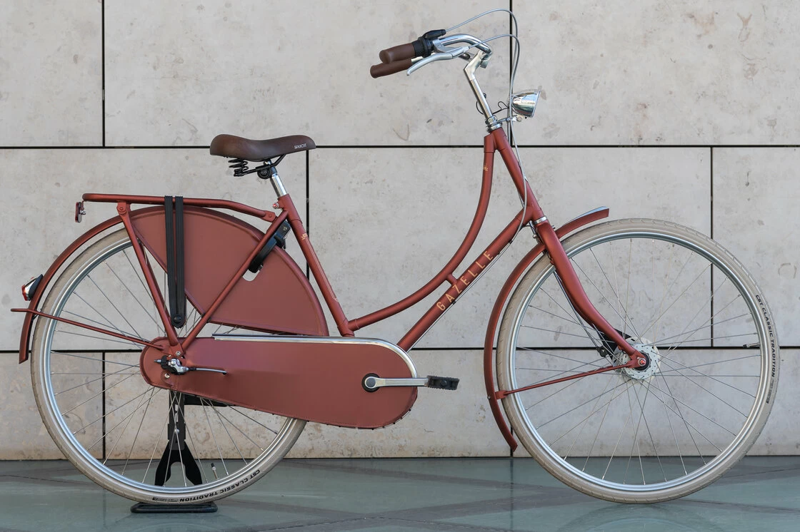Rower miejski Gazelle Classic Ruby Red Mat 57