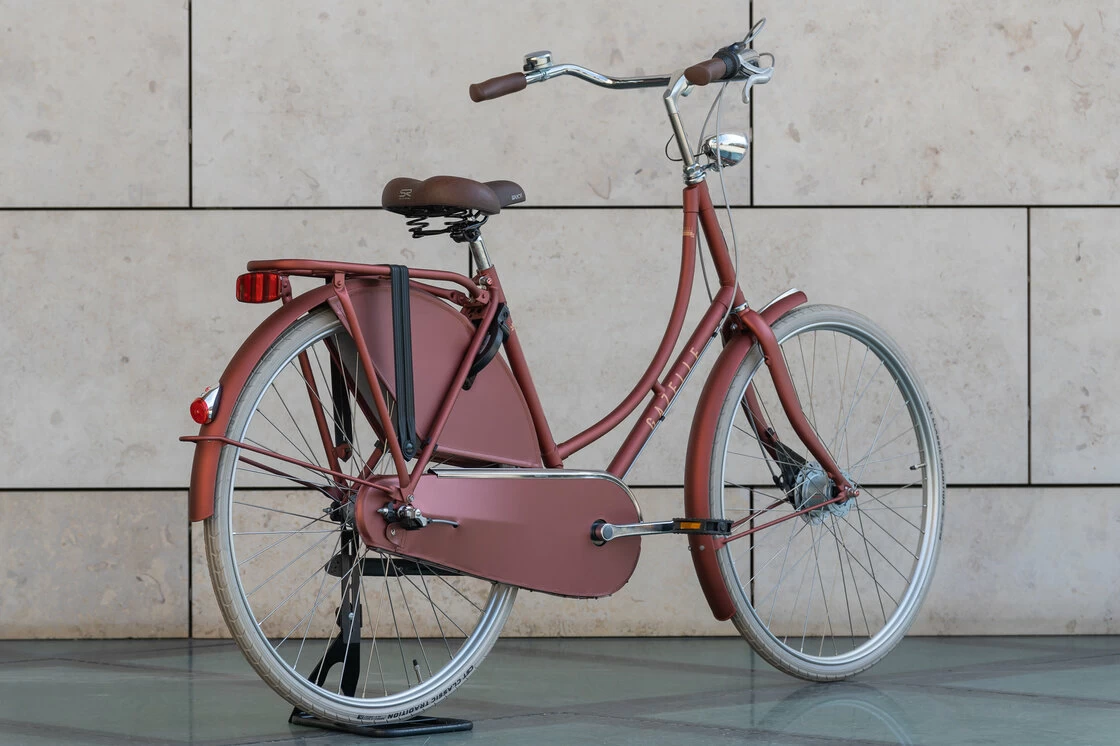 Rower miejski Gazelle Classic Ruby Red Mat 57