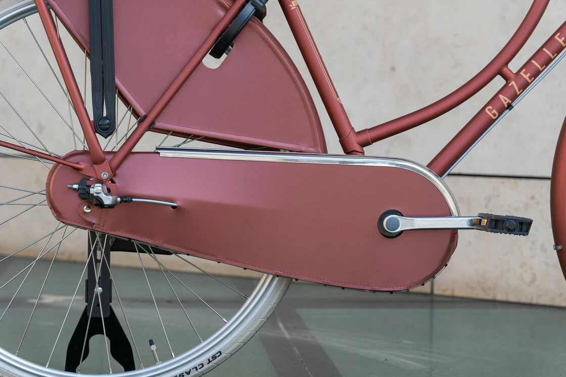 Rower miejski Gazelle Classic Ruby Red Mat 57