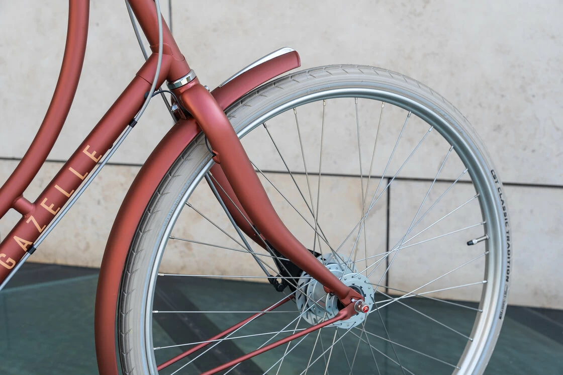 Rower miejski Gazelle Classic Ruby Red Mat 57