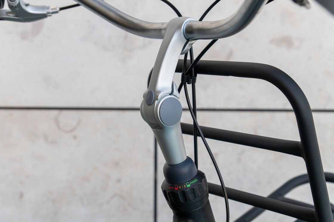 Rower miejski Gazelle Miss Grace Black Mat