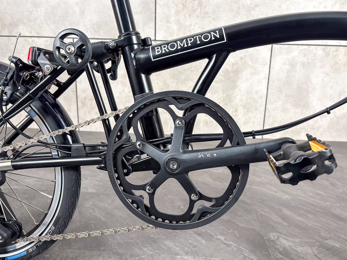 Rower składany Brompton C-Line 4s Dynamo SV8 Matt Black