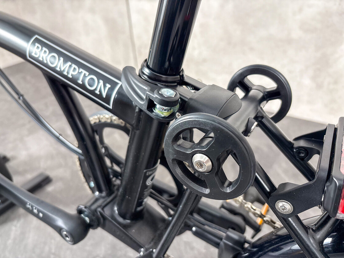 Rower składany Brompton C-Line 4s Dynamo SV8 Matt Black