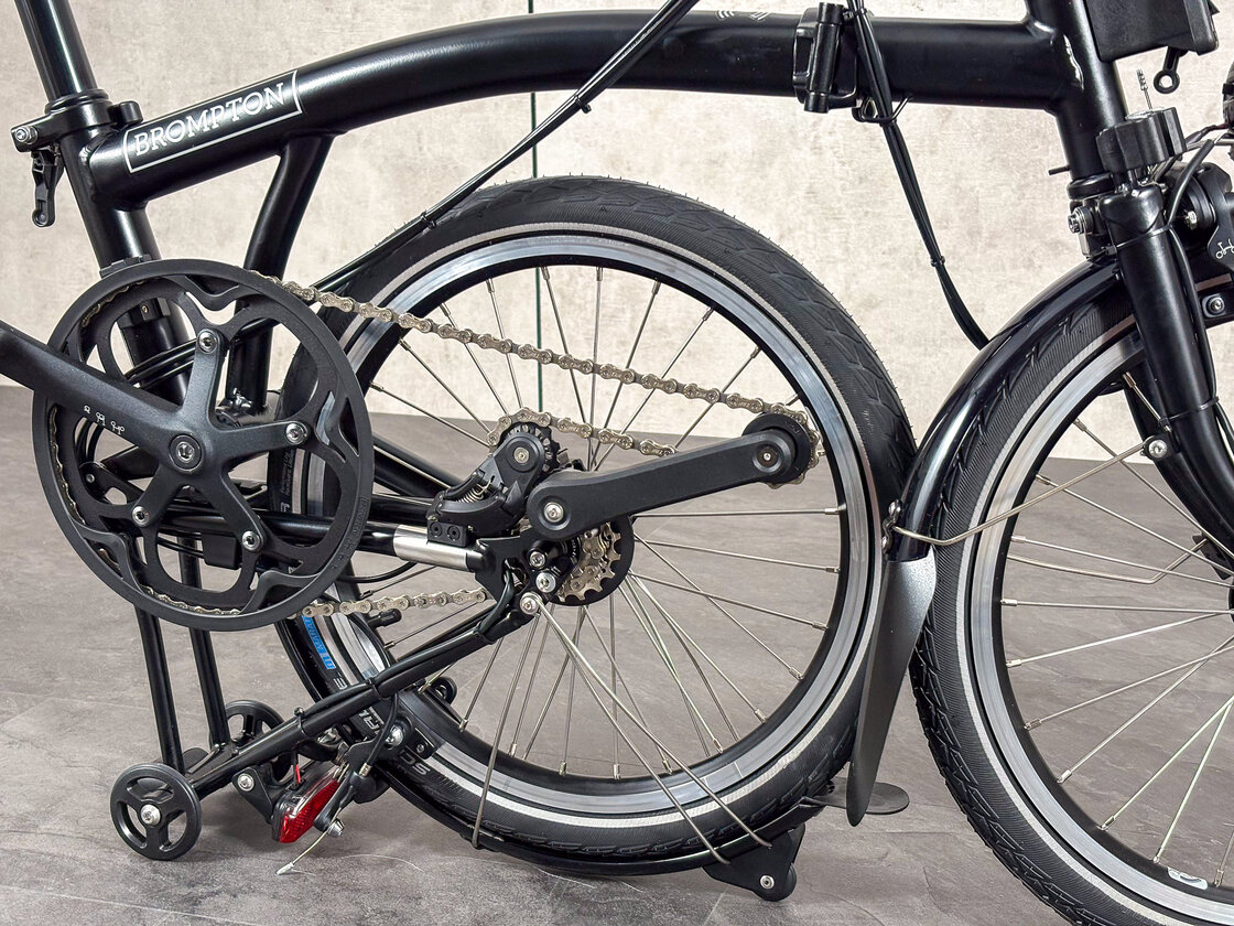 Rower składany Brompton C-Line 4s Dynamo SV8 Matt Black