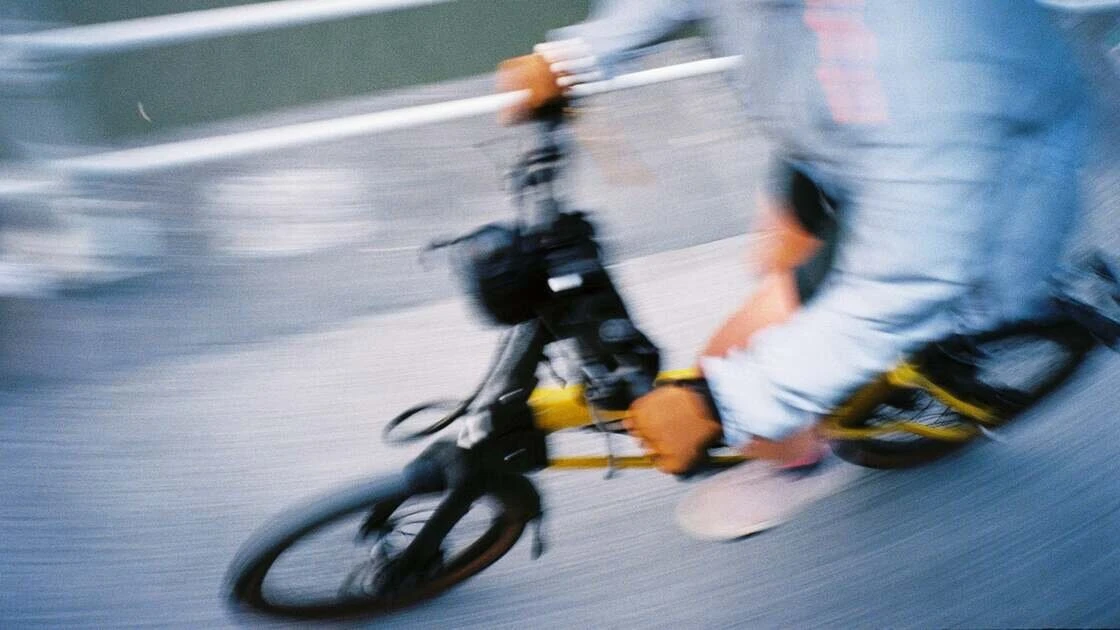 Rower składany elektryczny Ahooga E-MAX Derailleur 8 Bumblebee