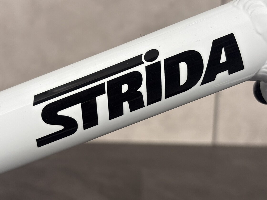 Rower składany STRIDA 5 QR+ 16" na pasku zebatym biały