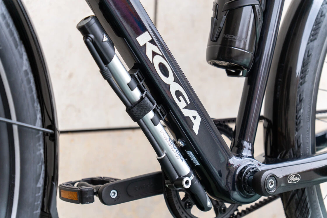 Rower turystyczny na pasku KOGA WorldTraveller Rohloff Męski Graphite Black Shiny 58